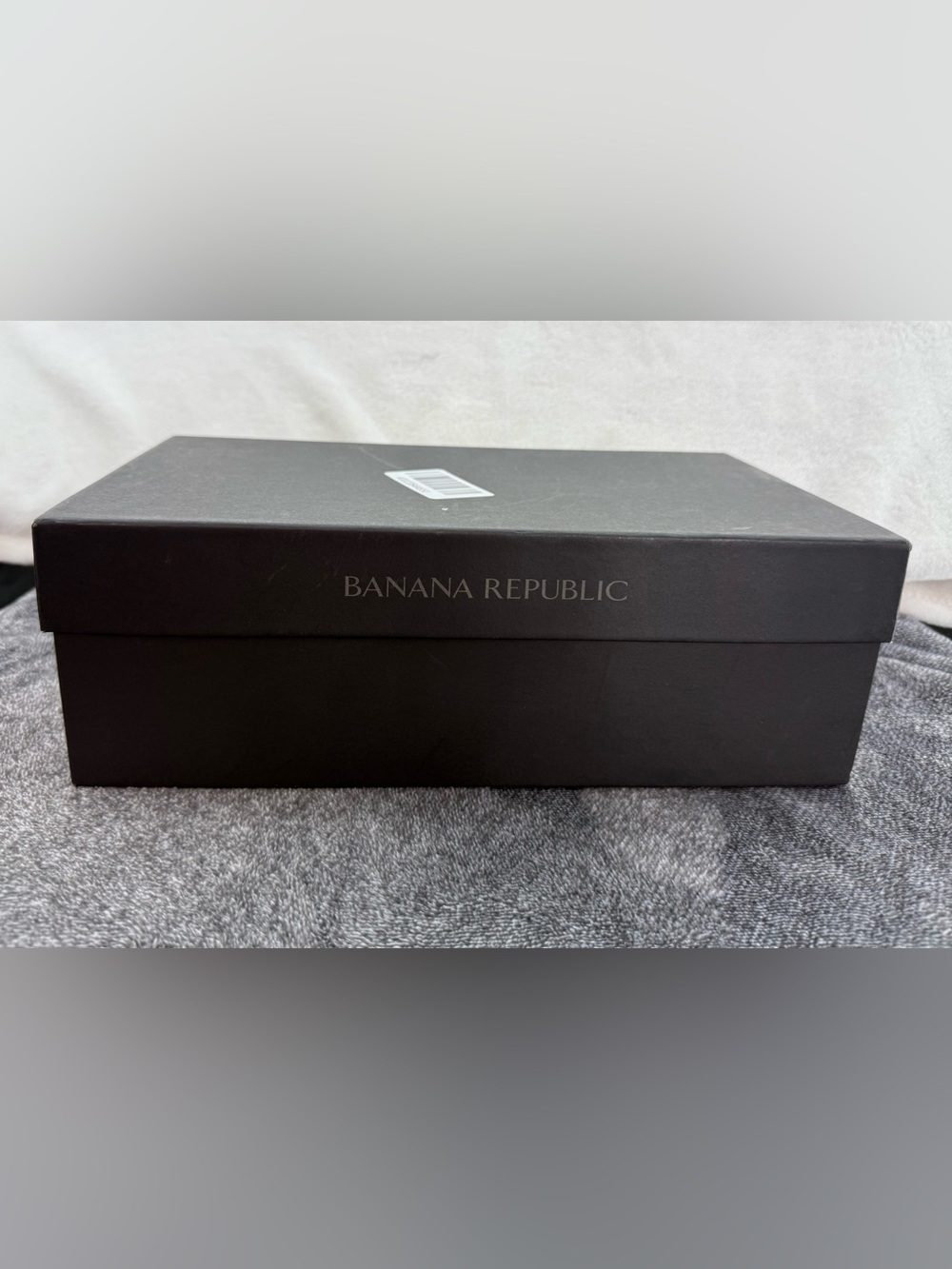 Women’s Banana Republic Tan Suede Mules Size 7.5 Mid Block Heel - Picture 9 of 10